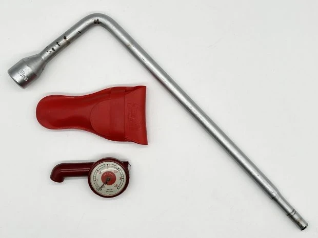 Parts & Memorabilia Tools - Image 8 of 8