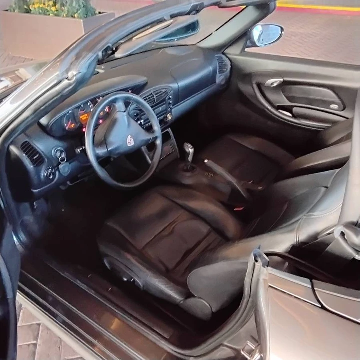 2000 Porsche 986 Boxster - Image 11 of 15