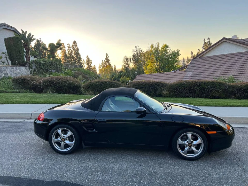 2001 Porsche 986 Boxster - Image 9 of 24