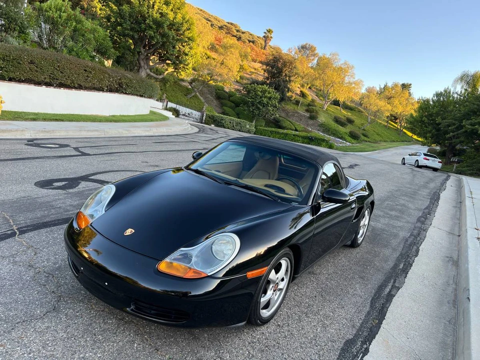 2001 Porsche 986 Boxster - Image 17 of 24