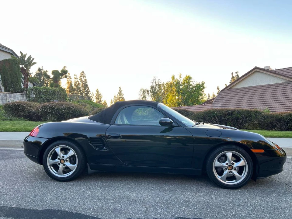 2001 Porsche 986 Boxster - Image 10 of 24