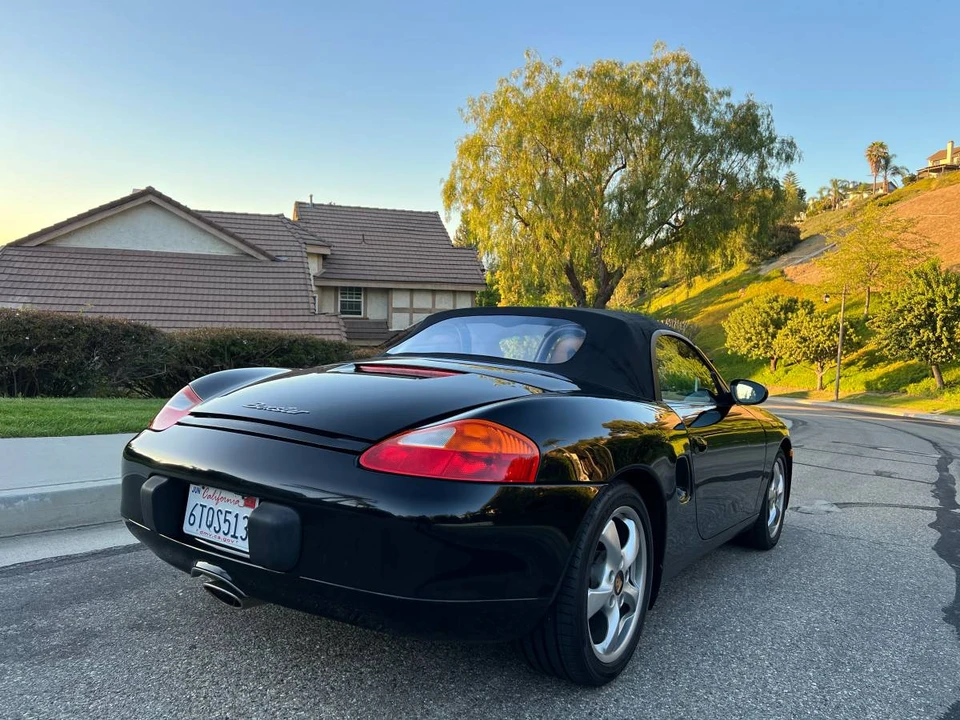 2001 Porsche 986 Boxster - Image 12 of 24