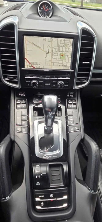 2017 Porsche 958 Cayenne - Image 7 of 10
