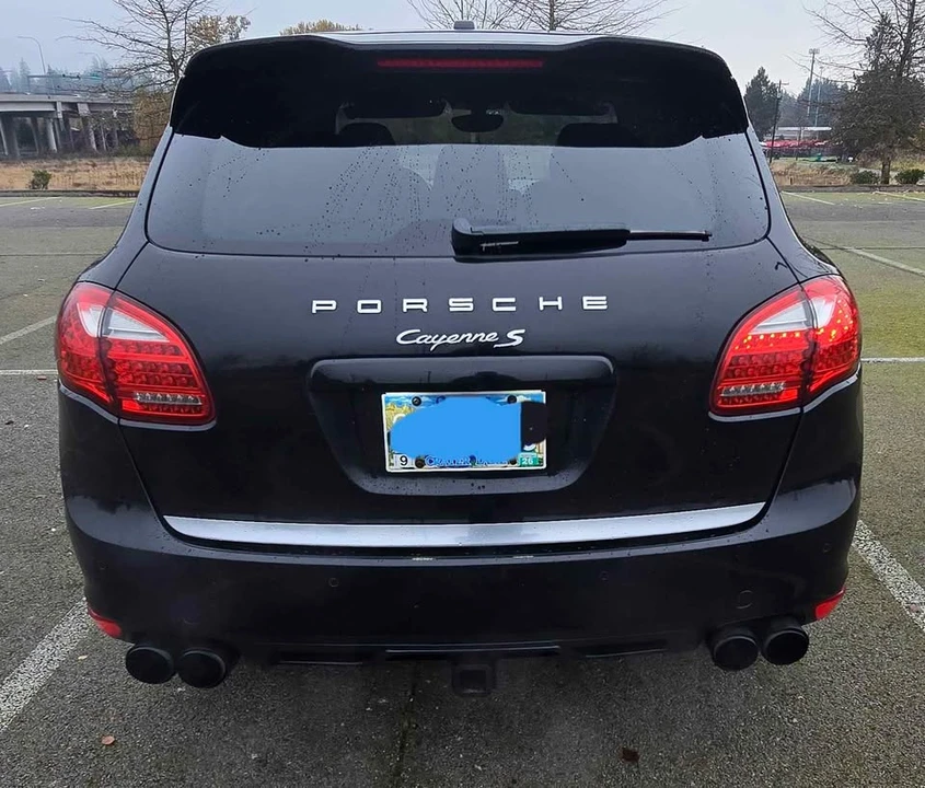 2011 Porsche 958 Cayenne S - Image 9 of 10