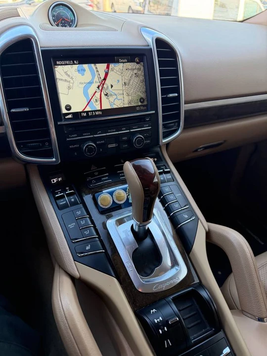 2013 Porsche 958 Cayenne - Image 11 of 12