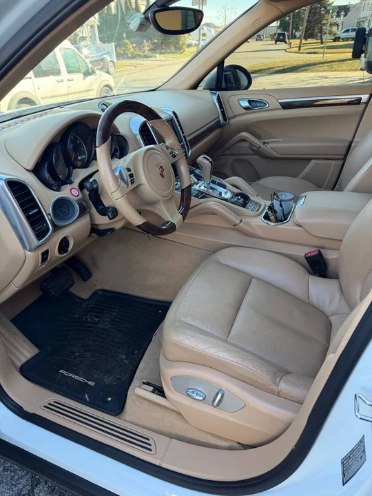 2013 Porsche 958 Cayenne - Image 5 of 12