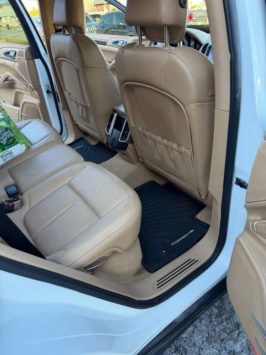 2013 Porsche 958 Cayenne - Image 8 of 12