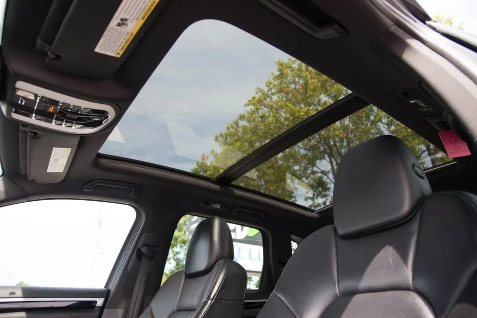 2015 Porsche 958 Cayenne Diesel - Image 9 of 10