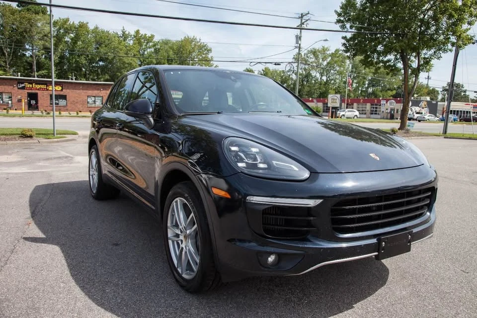 2015 Porsche 958 Cayenne Diesel - Image 2 of 10