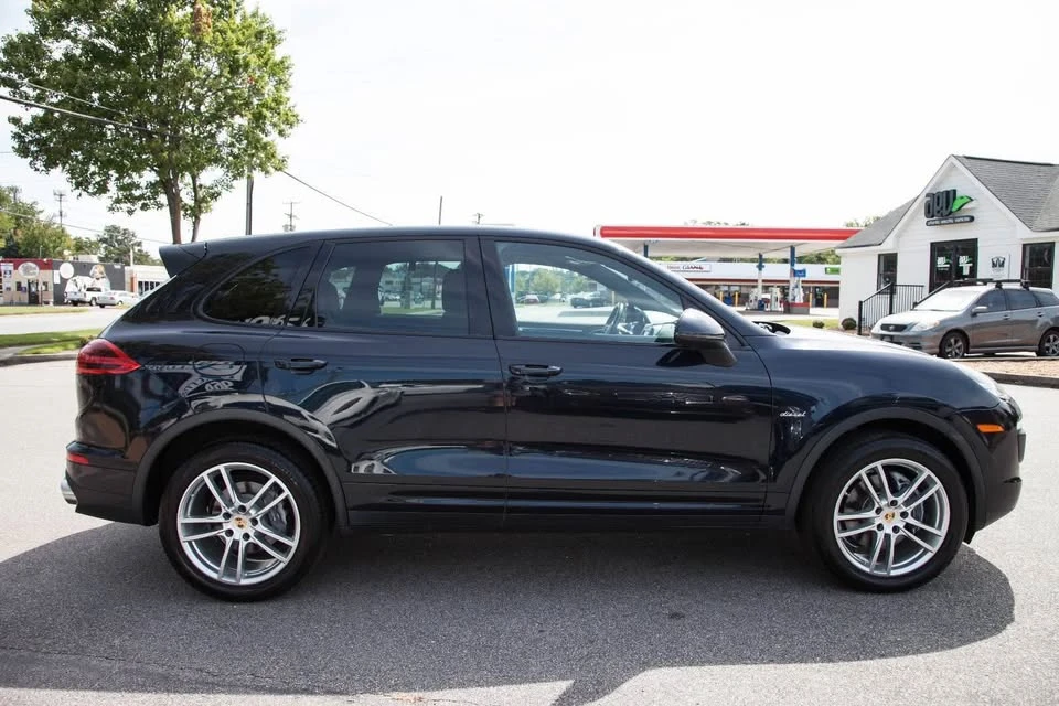 2015 Porsche 958 Cayenne Diesel - Image 3 of 10