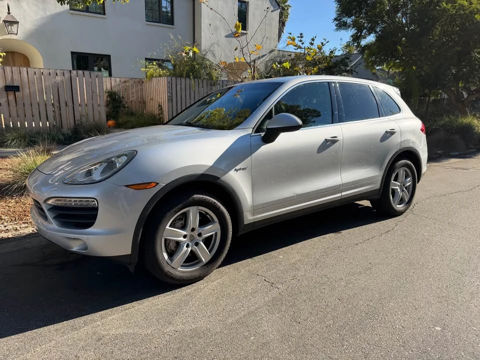 2014 Porsche 958 Cayenne S - Image 4 of 7