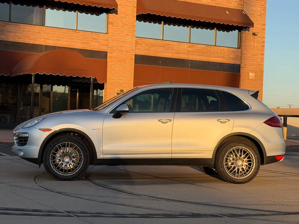 2012 Porsche 958 Cayenne - Image 5 of 19