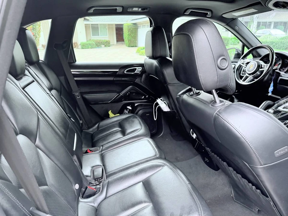 2016 Porsche 958 Cayenne - Image 9 of 15
