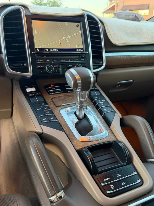 2012 Porsche 958 Cayenne - Image 12 of 19