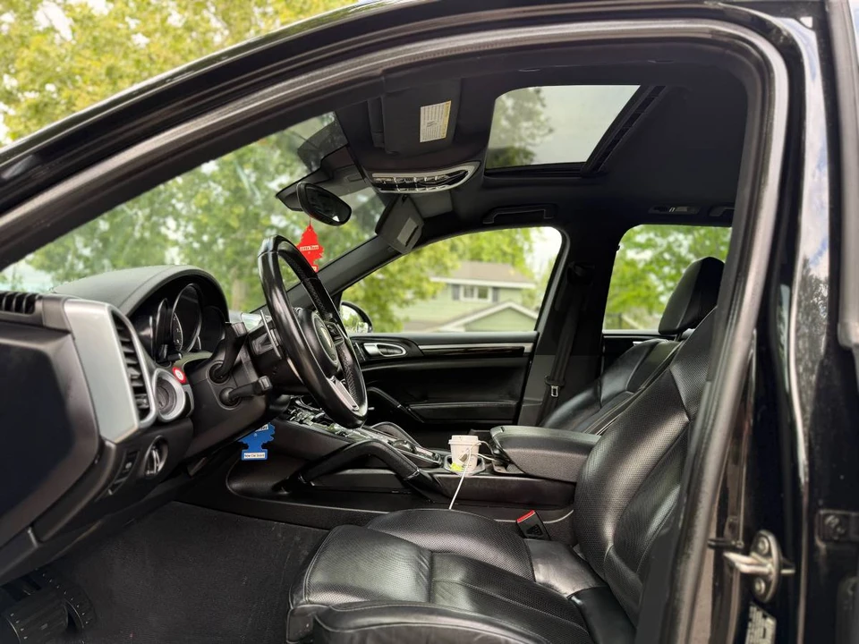 2016 Porsche 958 Cayenne - Image 12 of 15