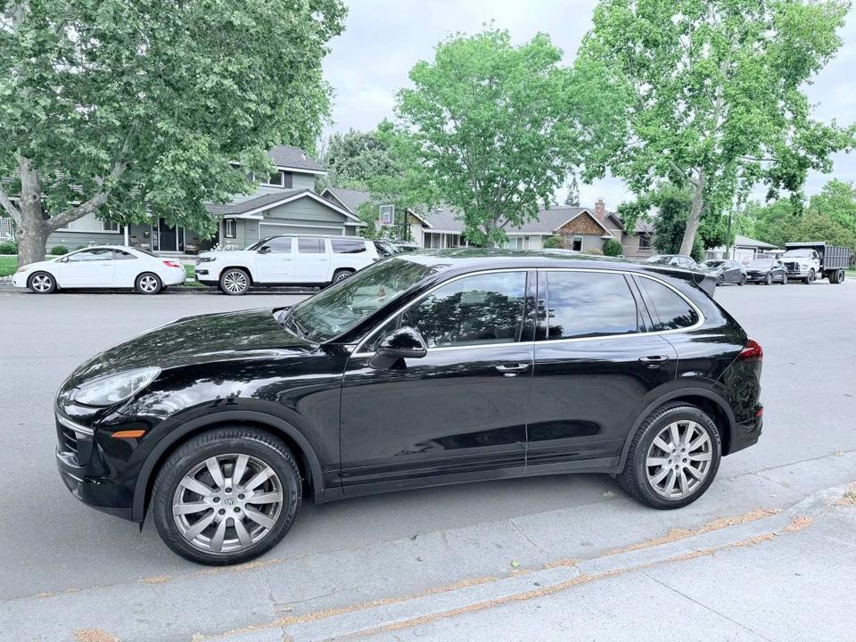 2016 Porsche 958 Cayenne - Image 4 of 15