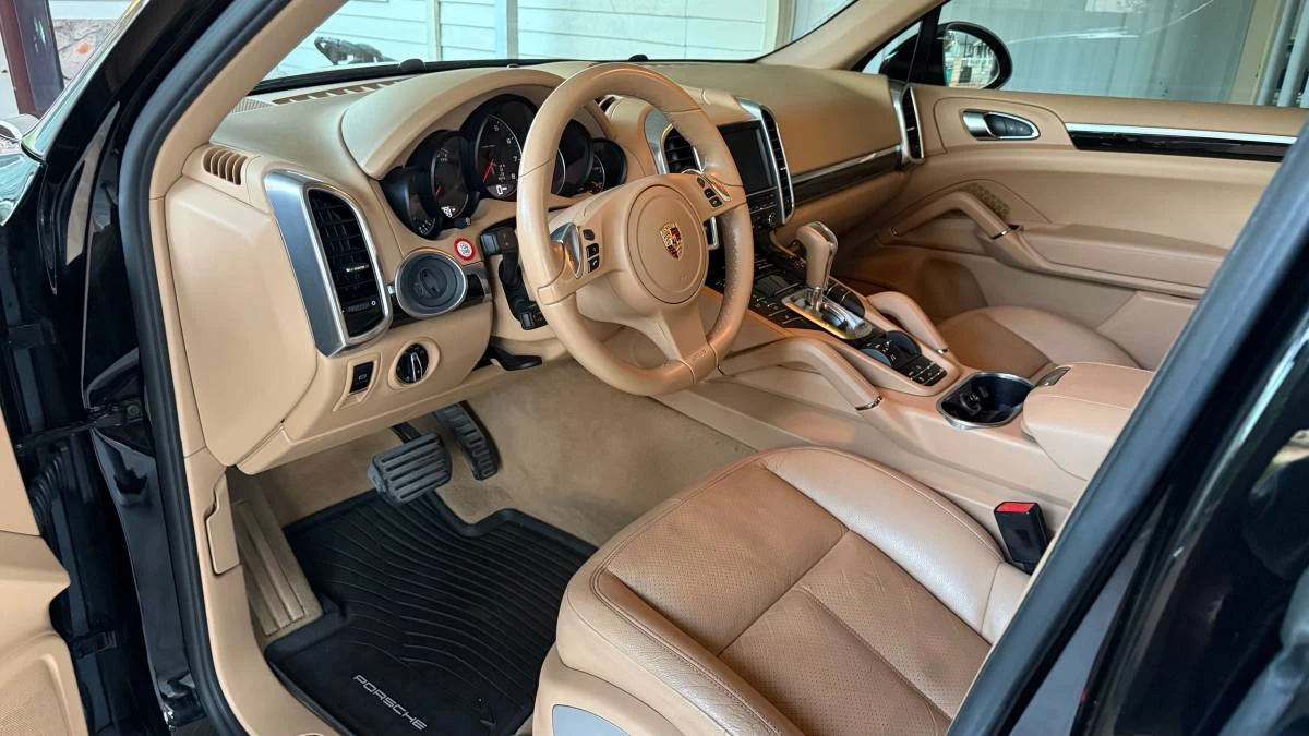 2012 Porsche 958 Cayenne - Image 3 of 4