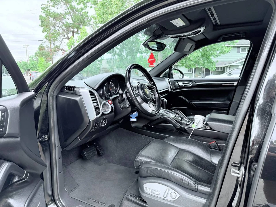 2016 Porsche 958 Cayenne - Image 10 of 15