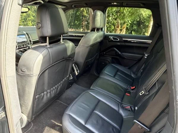 2013 Porsche 958 Cayenne S - Image 11 of 16