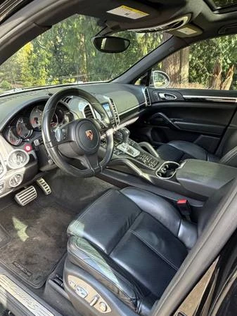 2013 Porsche 958 Cayenne S - Image 9 of 16