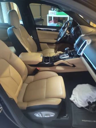 2016 Porsche 958 Cayenne S - Image 4 of 10