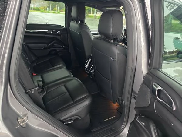 2012 Porsche 958 Cayenne - Image 5 of 17