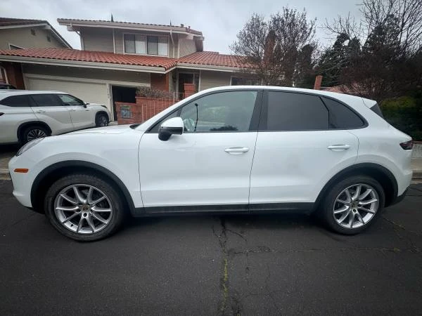 2019 Porsche 9Y0/9Y3 Cayenne - Image 2 of 10