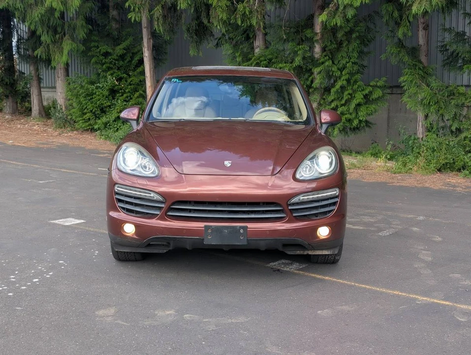 2011 Porsche 958 Cayenne - Image 2 of 17