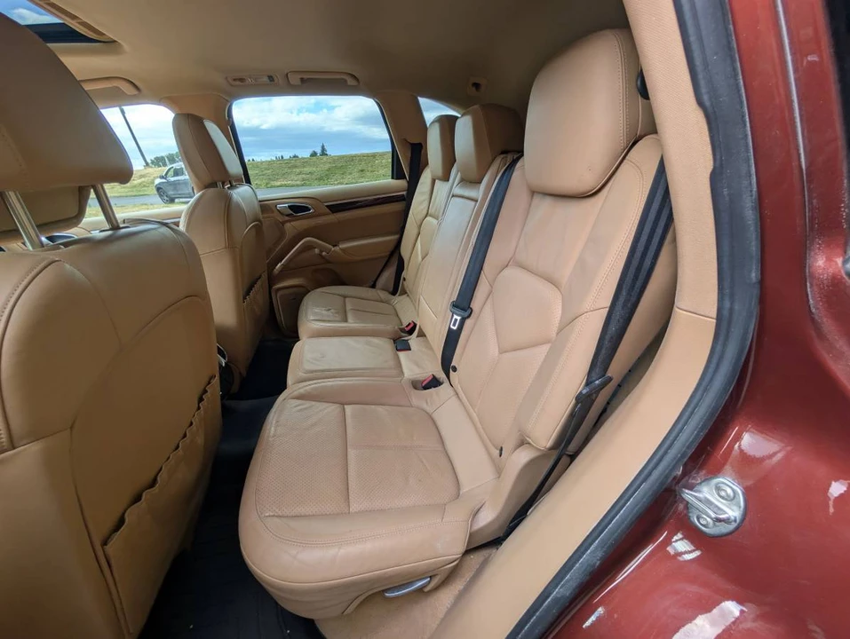2011 Porsche 958 Cayenne - Image 10 of 17