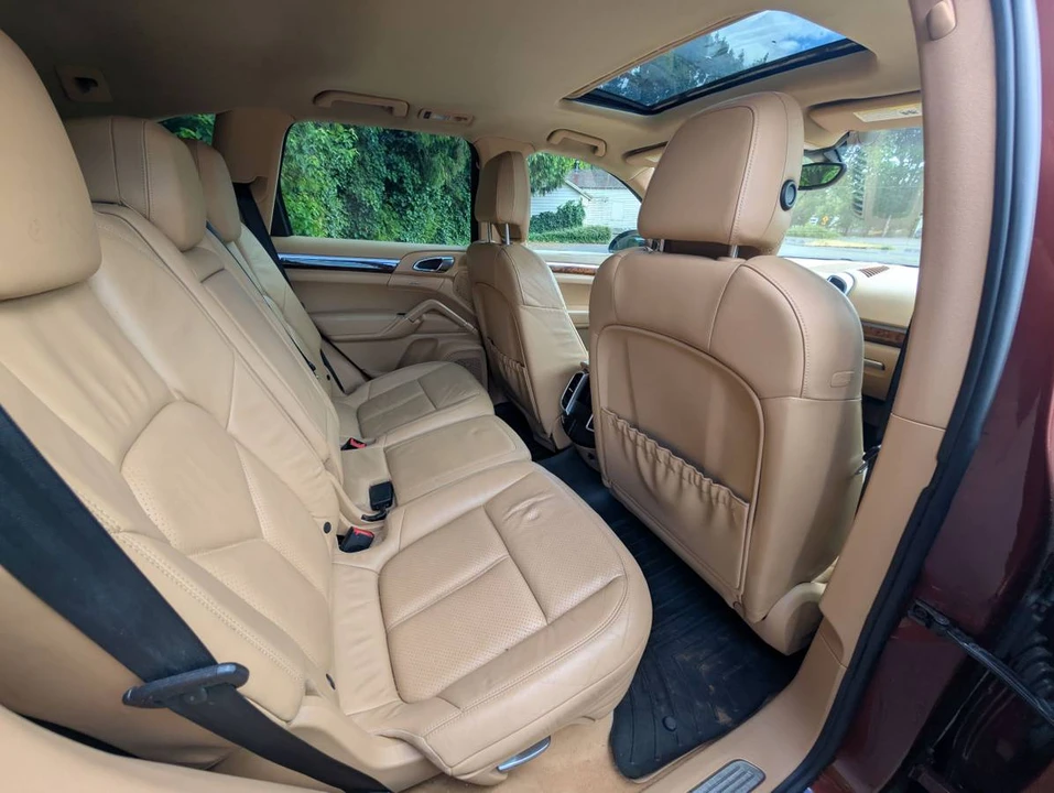 2011 Porsche 958 Cayenne - Image 13 of 17