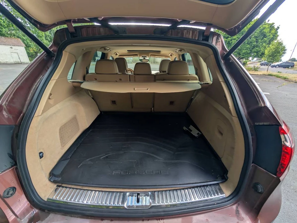 2011 Porsche 958 Cayenne - Image 12 of 17