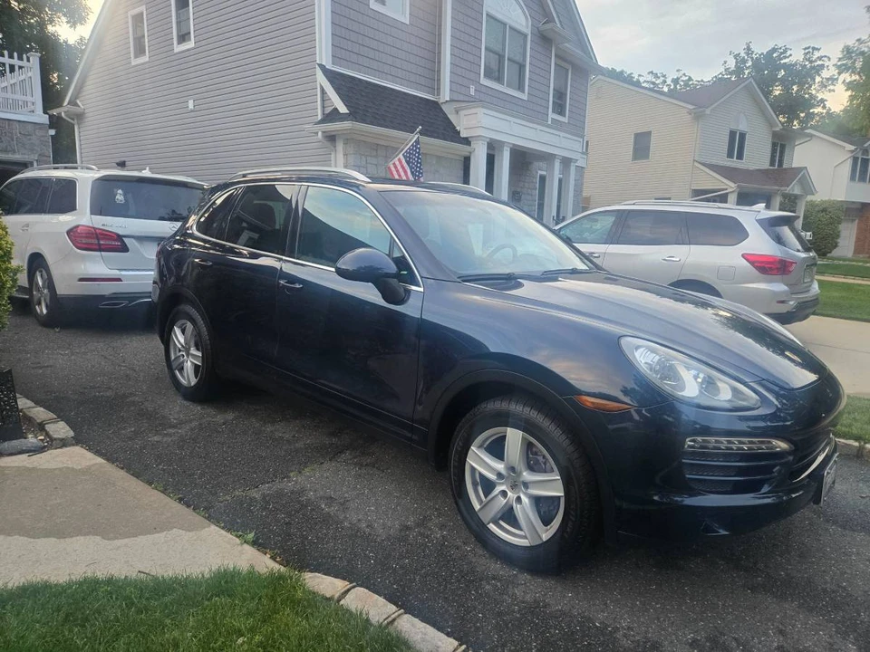 2012 Porsche 958 Cayenne - Image 2 of 13