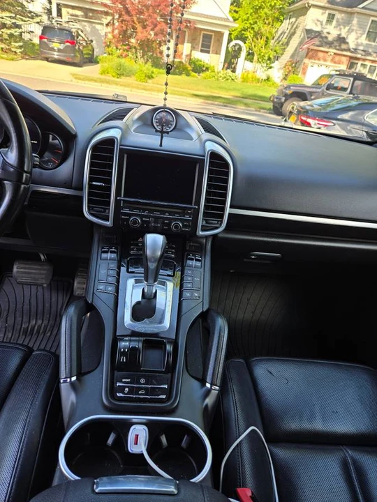 2012 Porsche 958 Cayenne - Image 8 of 13