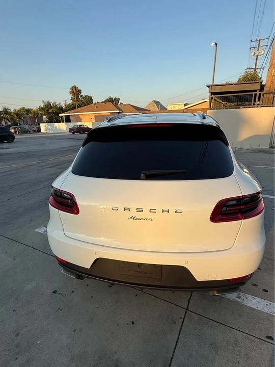 2017 Porsche Macan - Image 5 of 9
