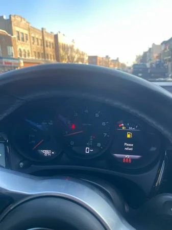 2021 Porsche Macan - Image 8 of 16