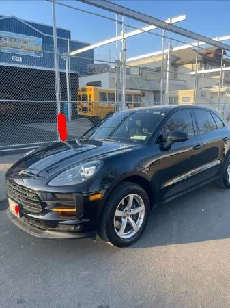 2021 Porsche Macan - Image 10 of 16