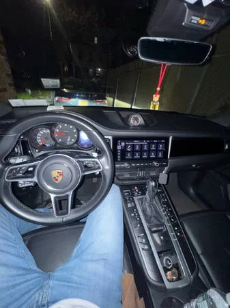 2021 Porsche Macan - Image 14 of 16