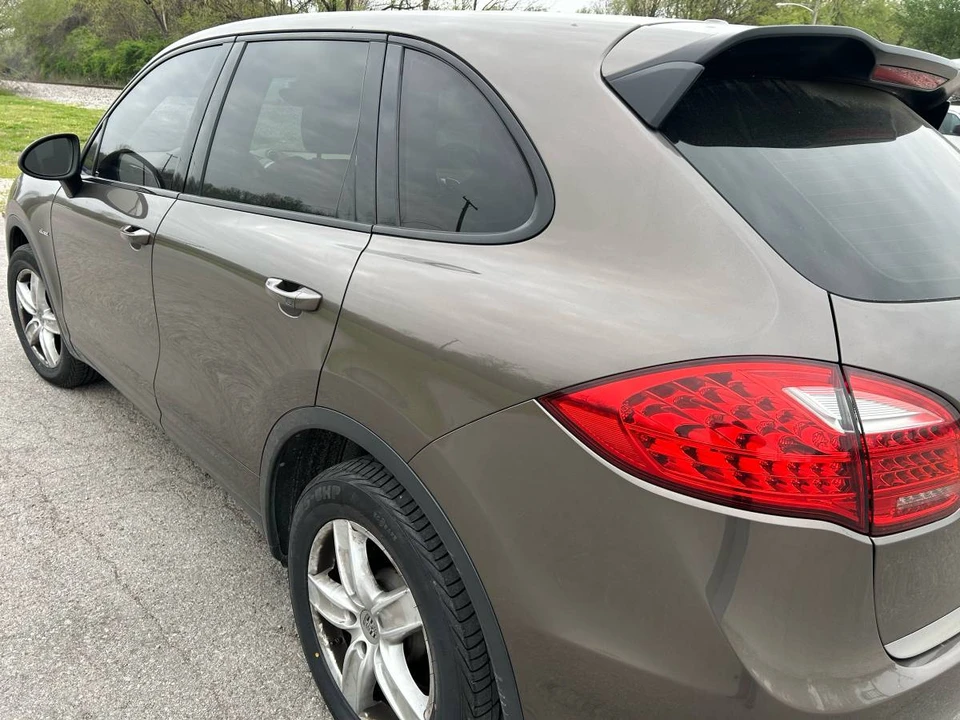 2013 Porsche 958 Cayenne Diesel - Image 15 of 16