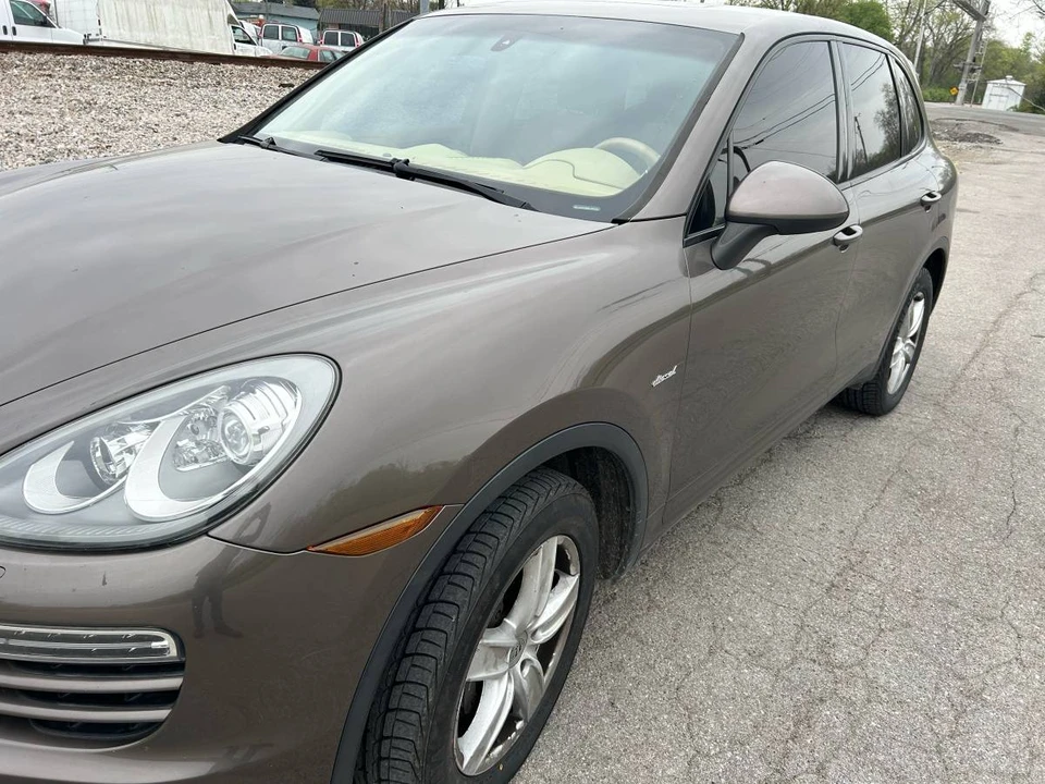2013 Porsche 958 Cayenne Diesel - Image 3 of 16