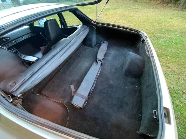 1985 Porsche 944 - Image 19 of 21