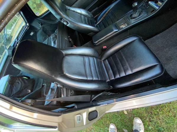 1985 Porsche 944 - Image 16 of 21