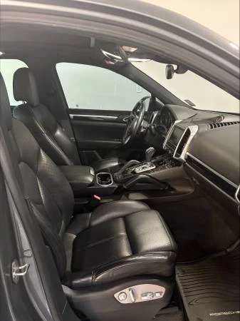 2016 Porsche 958 Cayenne - Image 8 of 8