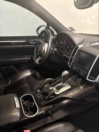 2016 Porsche 958 Cayenne - Image 6 of 8
