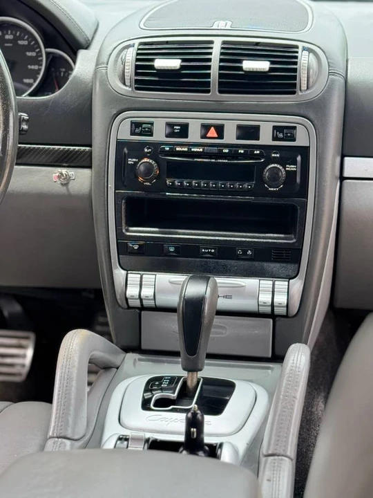 2005 Porsche 955/957 Cayenne - Image 14 of 15