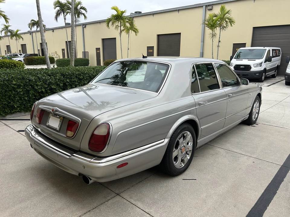 2002 Bentley Arnage R & RL - Image 4 of 10