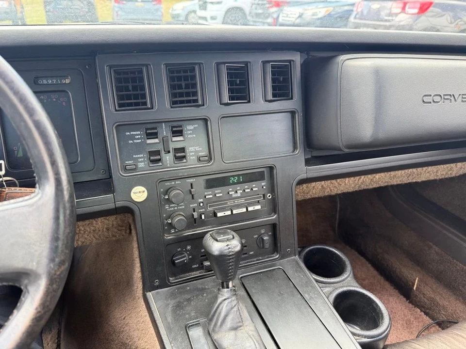 1985 Chevrolet Corvette C4 - Image 10 of 11