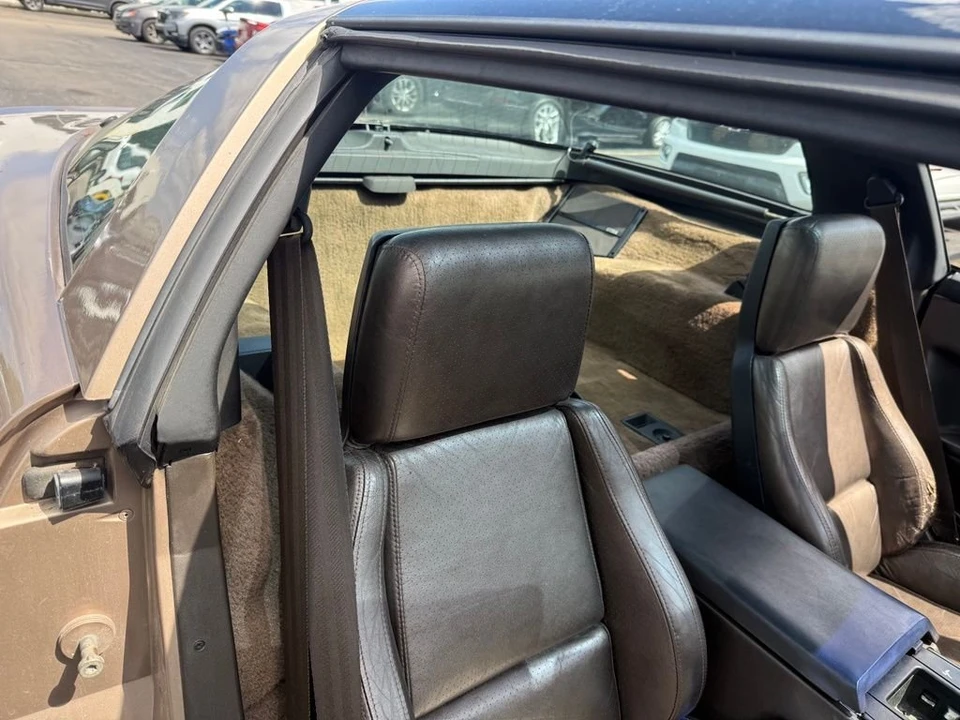 1985 Chevrolet Corvette C4 - Image 6 of 11