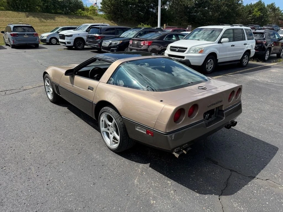 1985 Chevrolet Corvette C4 - Image 2 of 11