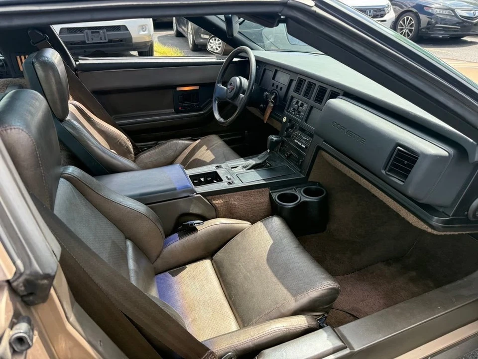 1985 Chevrolet Corvette C4 - Image 5 of 11