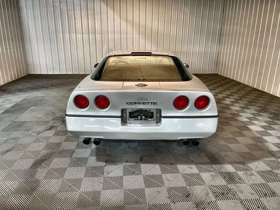 1987 Chevrolet Corvette C4 - Image 7 of 11